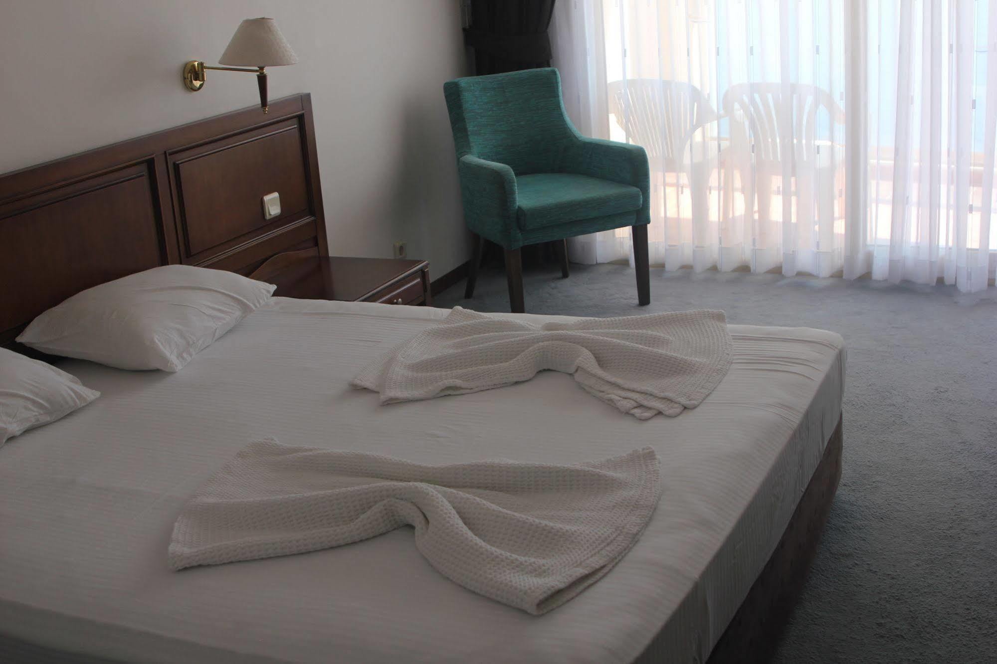 Coastlight Hotel Kusadasi Exterior photo